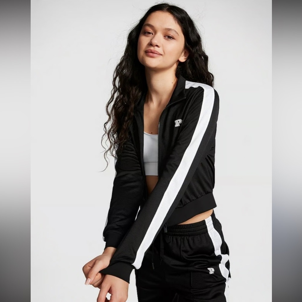 VS PINK Mesh Tech cropped full zip jacket